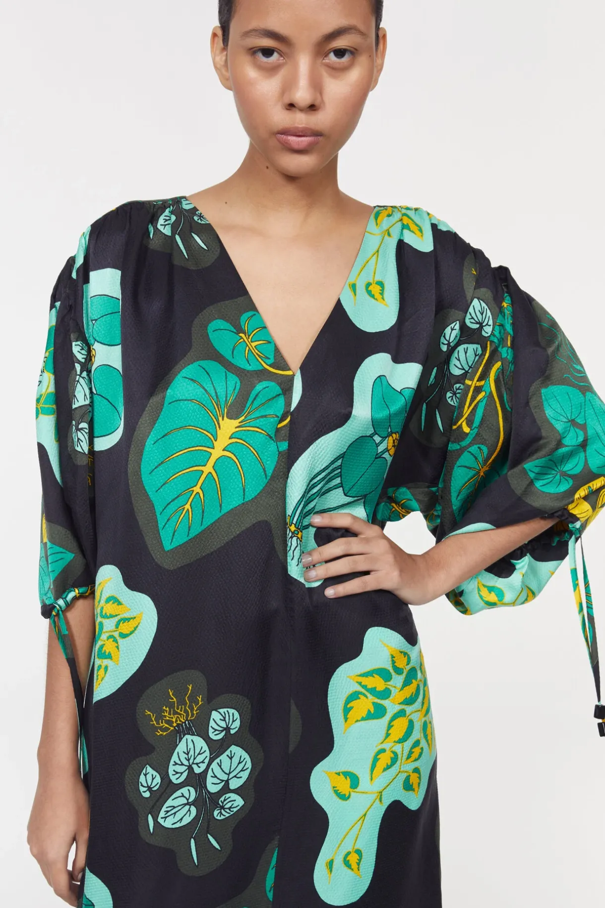Dakota Leaf Hammered Dress^Rodebjer New